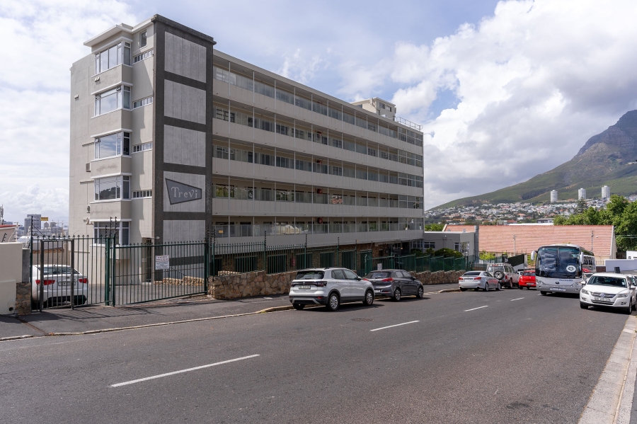 2 Bedroom Property for Sale in Gardens Western Cape
